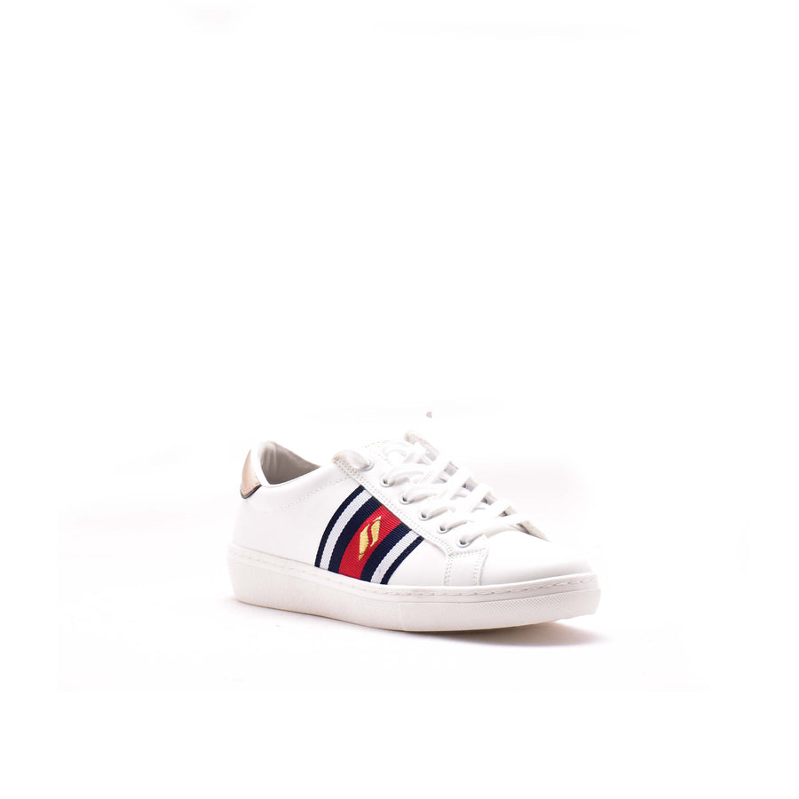 SKECHERS