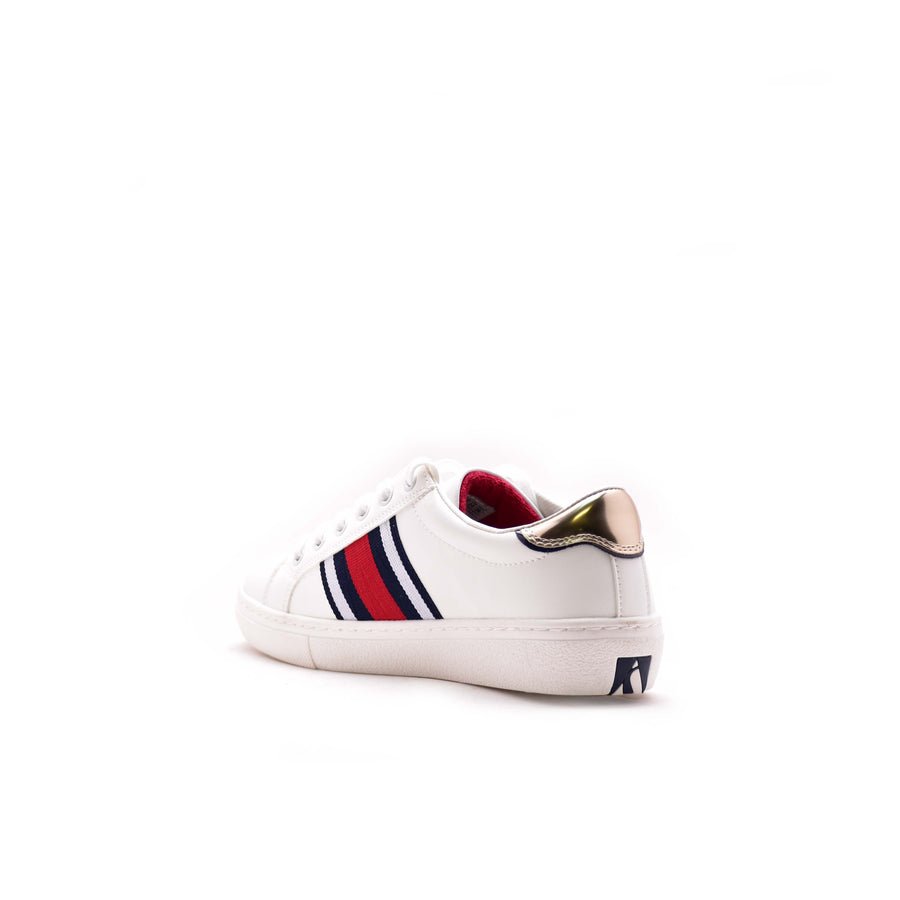 SKECHERS